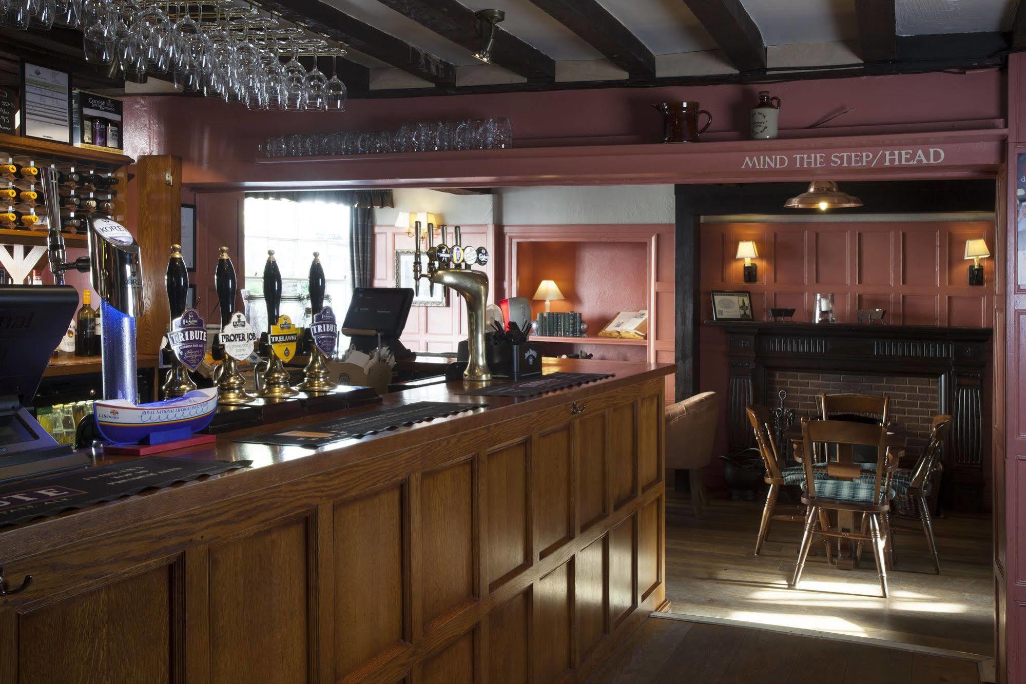The Globe Hotel